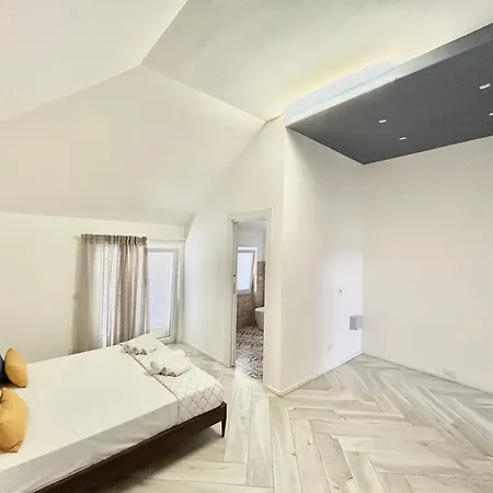 Luisella 3*