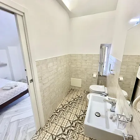 Alojamento de Acomodação e Pequeno-almoço Luisella Gaeta