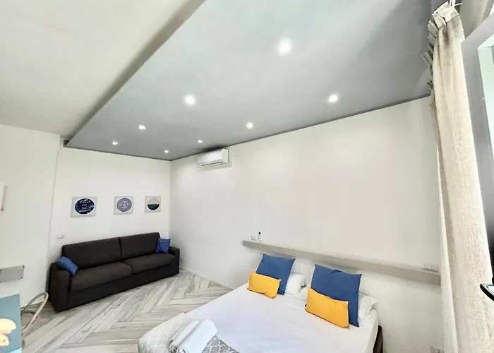 Bed and Breakfast Luisella - Un Letto Ideale 4*