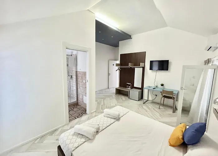 Bed and Breakfast Luisella - Un Letto Ideale 4*